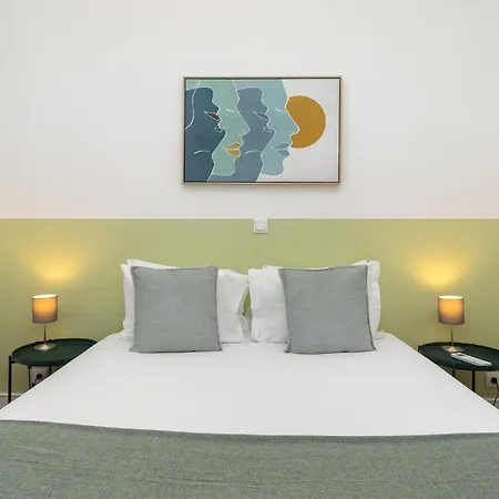 Whome Hideaway Family #1d * Lisbon